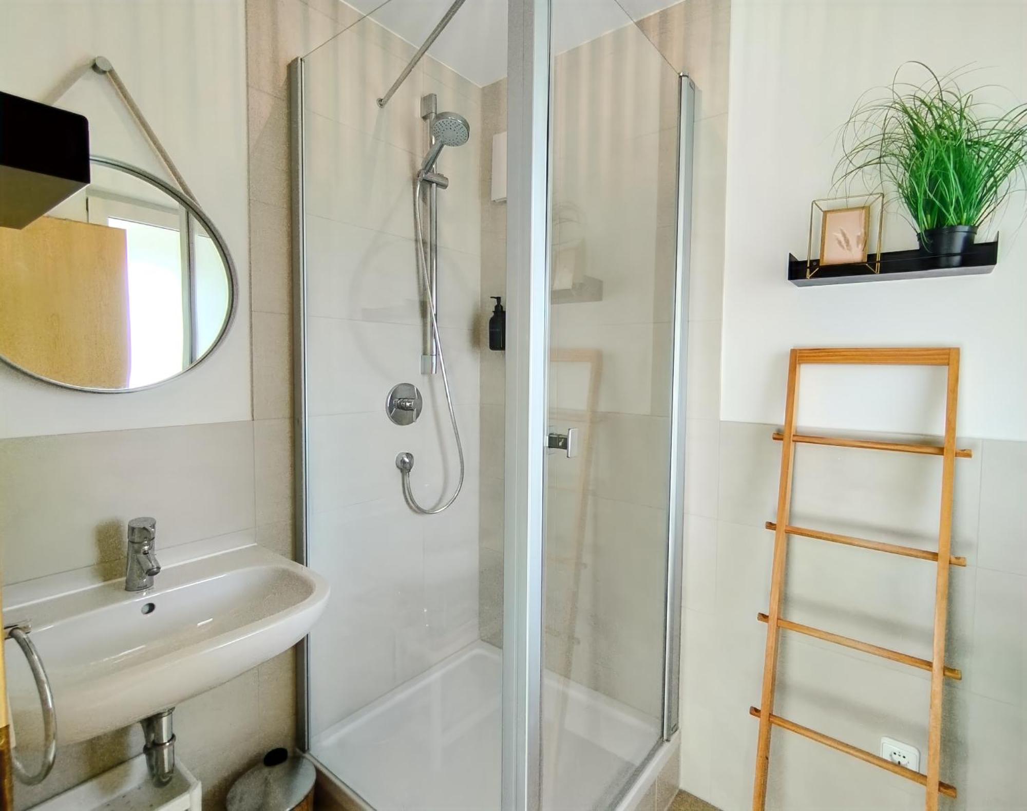 Seeblickapartment Fuer Bis Zu 12, Nuernberg & Schwabach In 30-35 Minuten Zu Erreichen, Sauna, Arbeitsplatz, Dachterrasse & Grill Spalt Eksteriør bilde